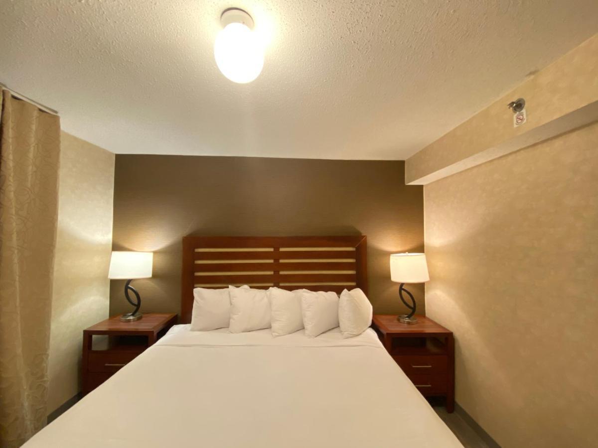 Wyndham Garden Grand Rapids Airport Hotel Cascade Bagian luar foto