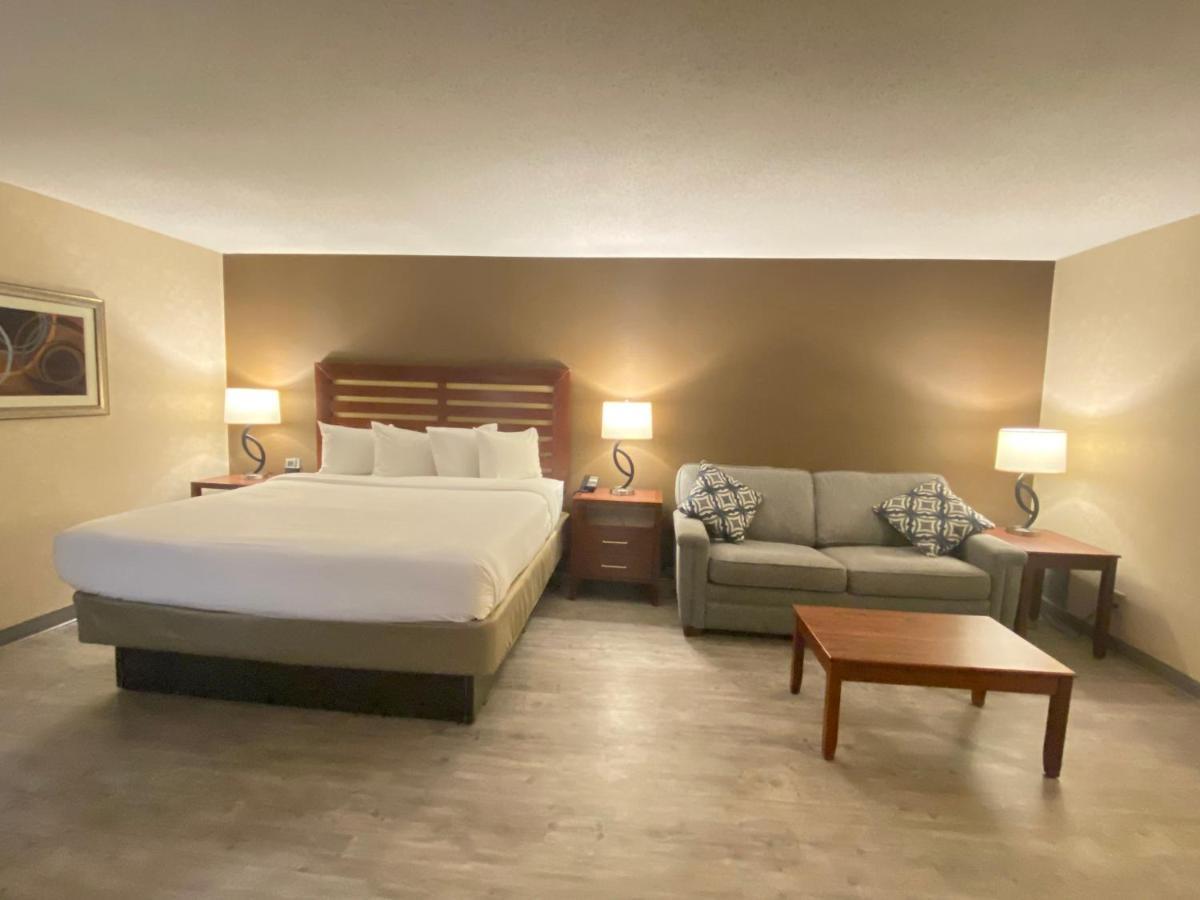 Wyndham Garden Grand Rapids Airport Hotel Cascade Bagian luar foto