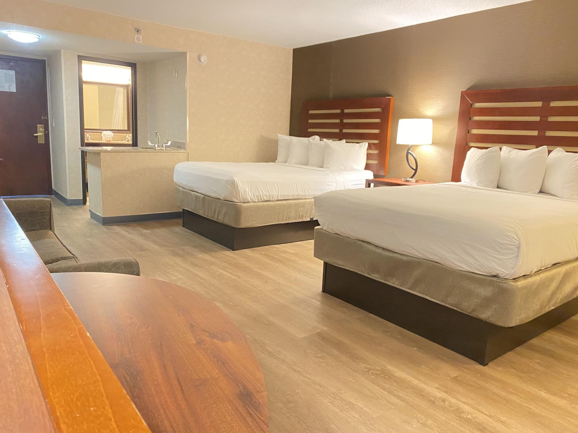 Wyndham Garden Grand Rapids Airport Hotel Cascade Bagian luar foto