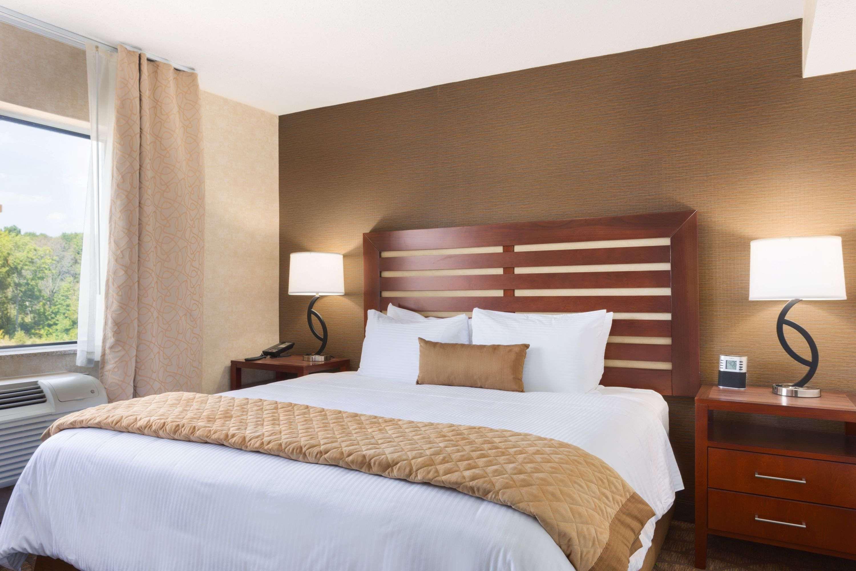 Wyndham Garden Grand Rapids Airport Hotel Cascade Bagian luar foto