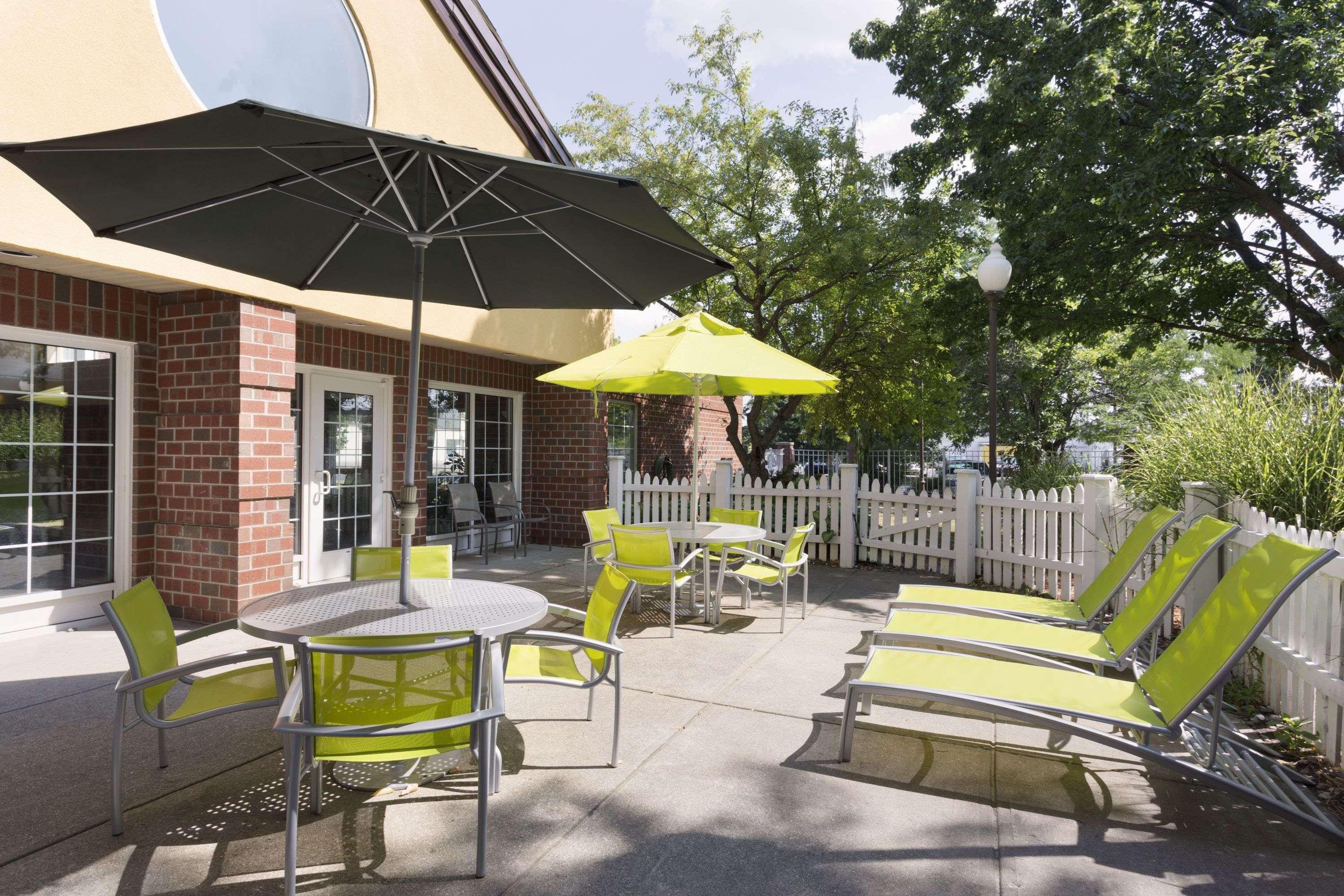 Wyndham Garden Grand Rapids Airport Hotel Cascade Bagian luar foto