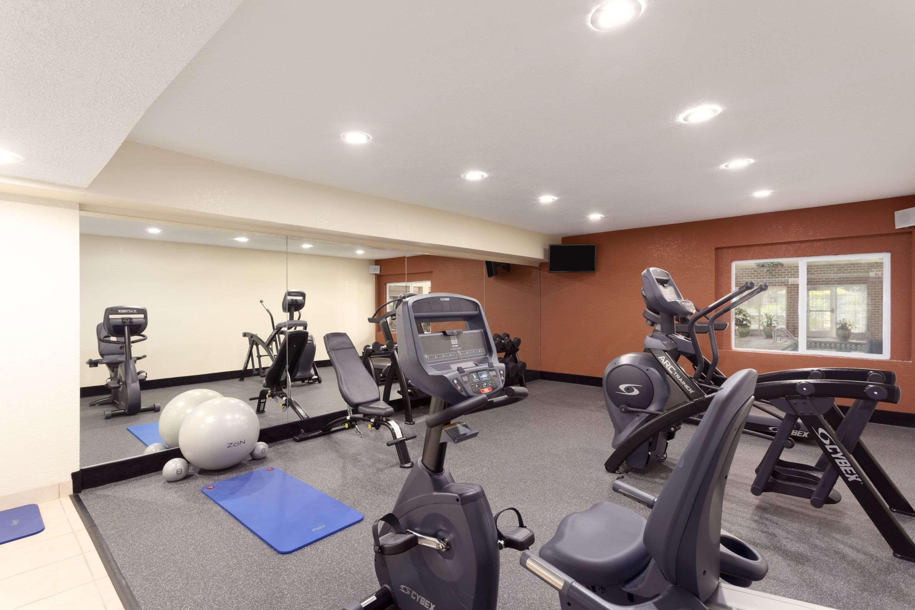 Wyndham Garden Grand Rapids Airport Hotel Cascade Bagian luar foto