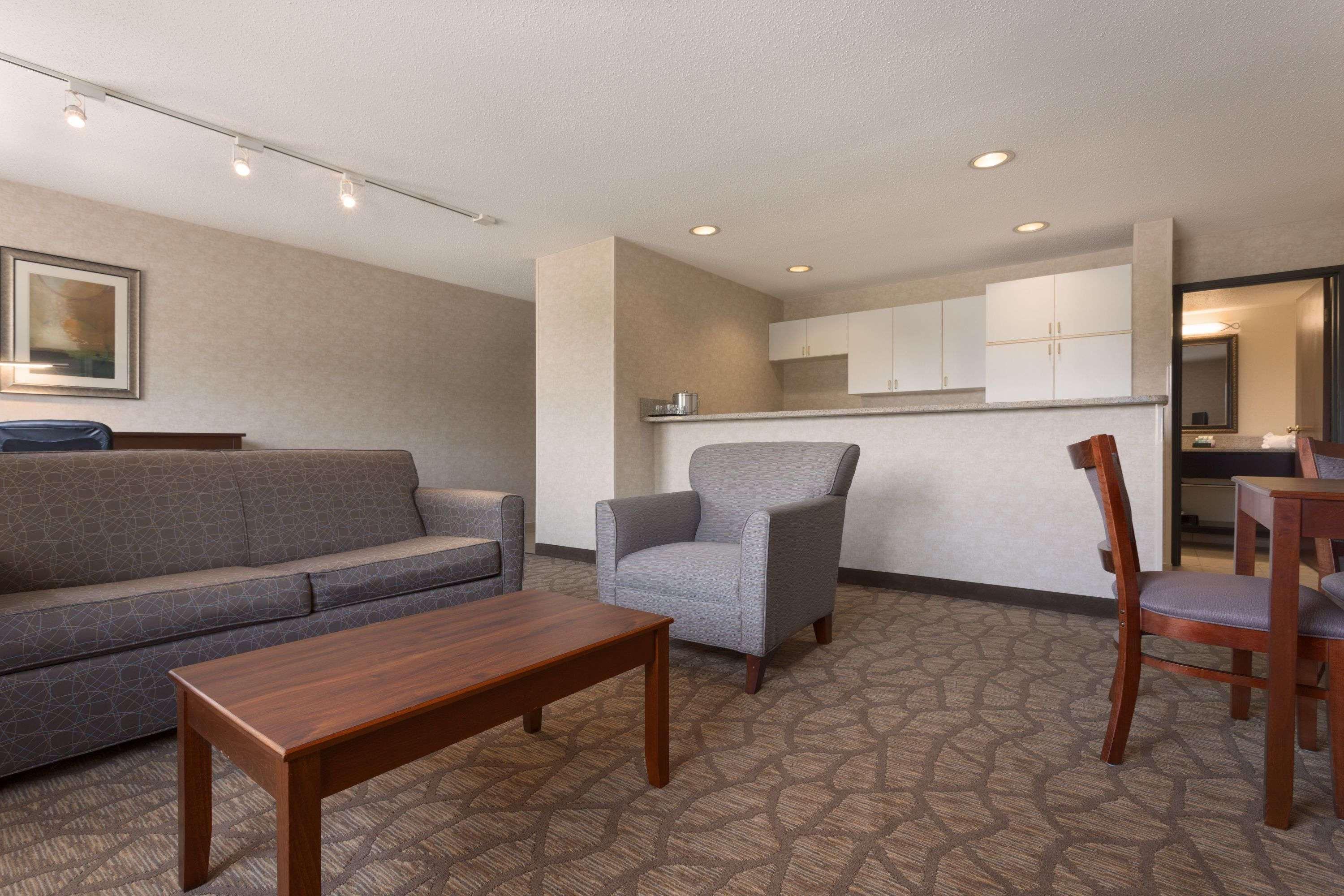 Wyndham Garden Grand Rapids Airport Hotel Cascade Bagian luar foto