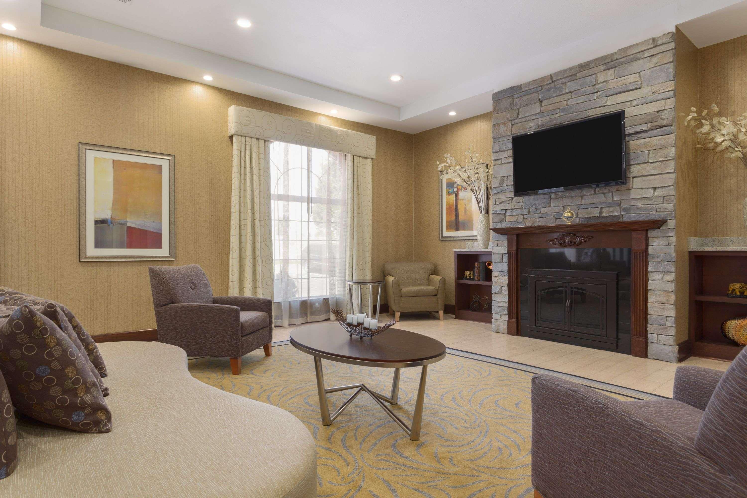 Wyndham Garden Grand Rapids Airport Hotel Cascade Bagian luar foto