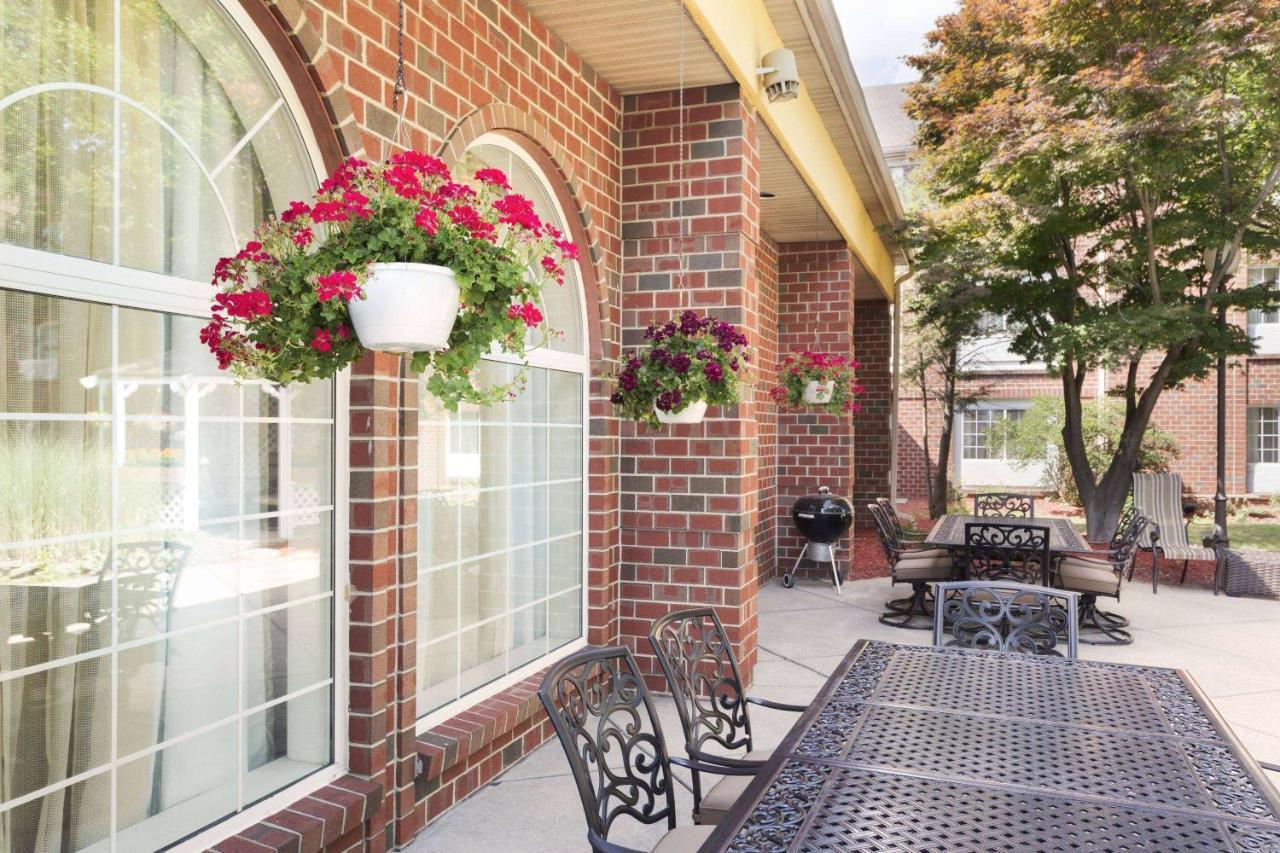 Wyndham Garden Grand Rapids Airport Hotel Cascade Bagian luar foto