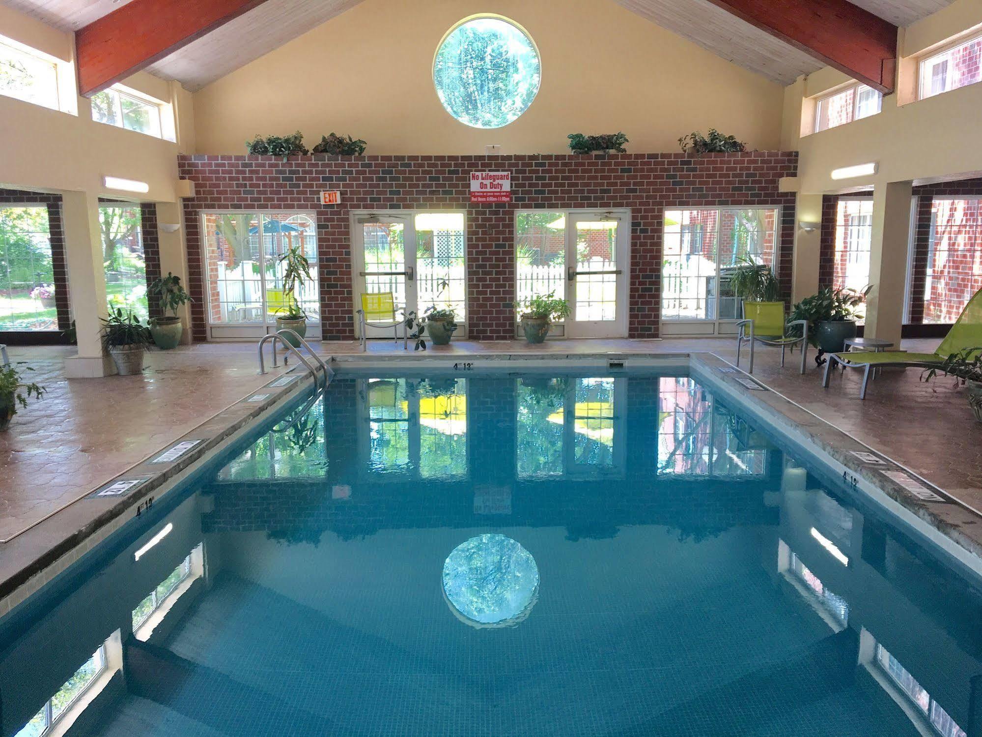 Wyndham Garden Grand Rapids Airport Hotel Cascade Bagian luar foto